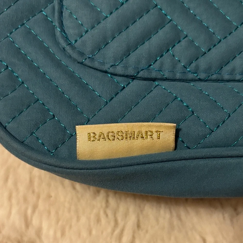 Bagsmart Tan and Blue Makeup Organizer